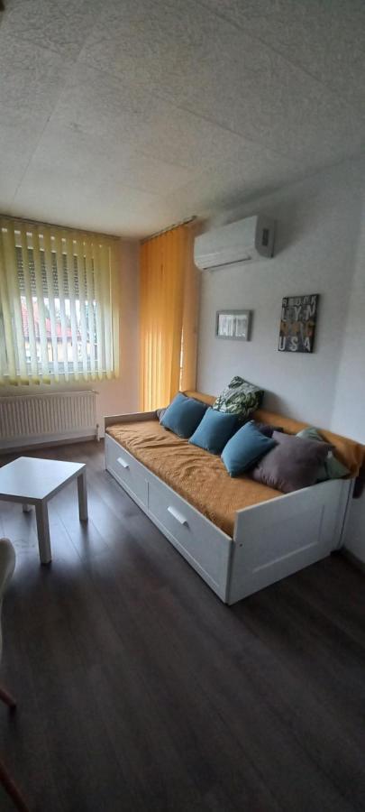 Berik Apartman 佩奇 外观 照片