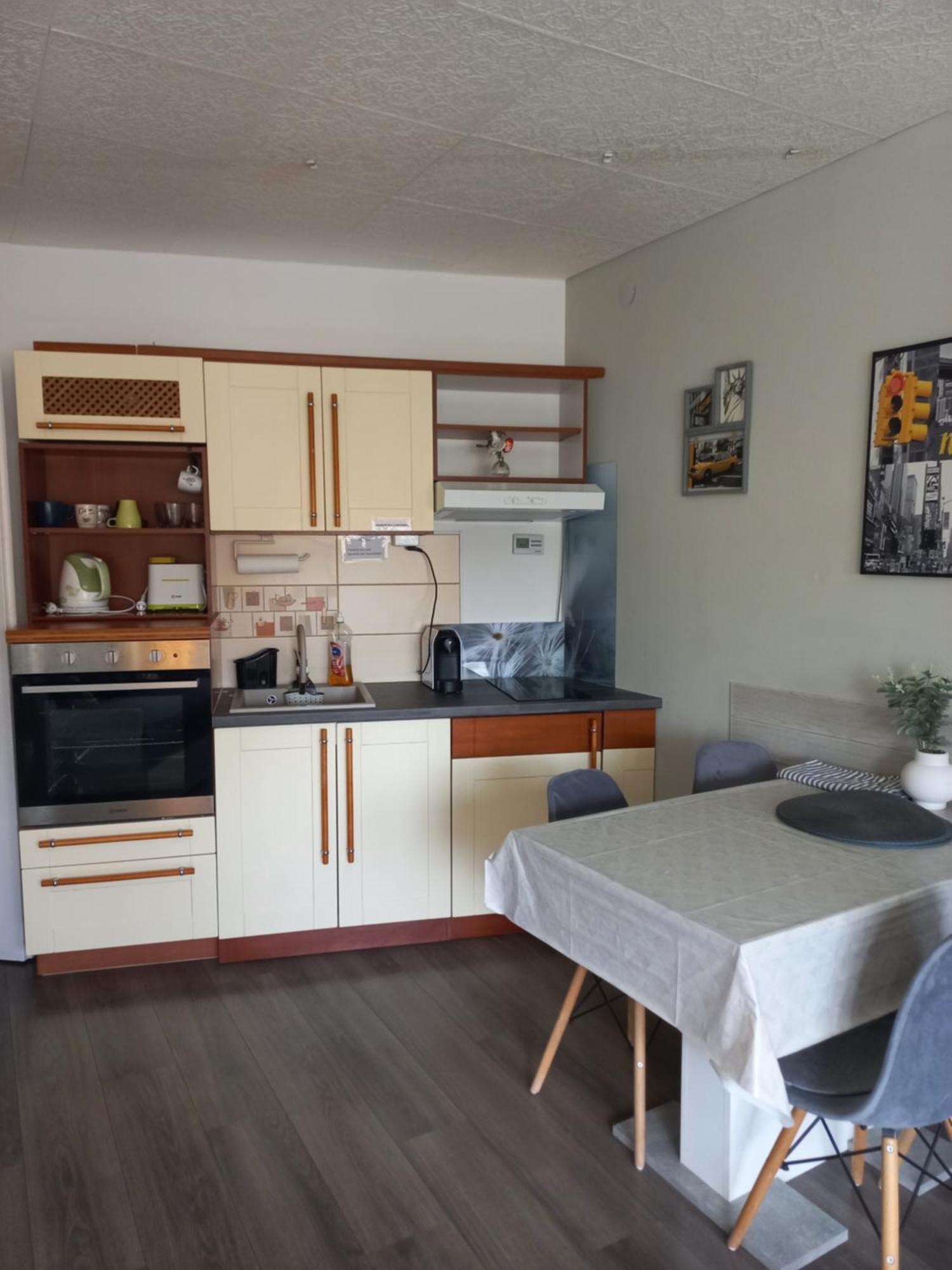 Berik Apartman 佩奇 外观 照片